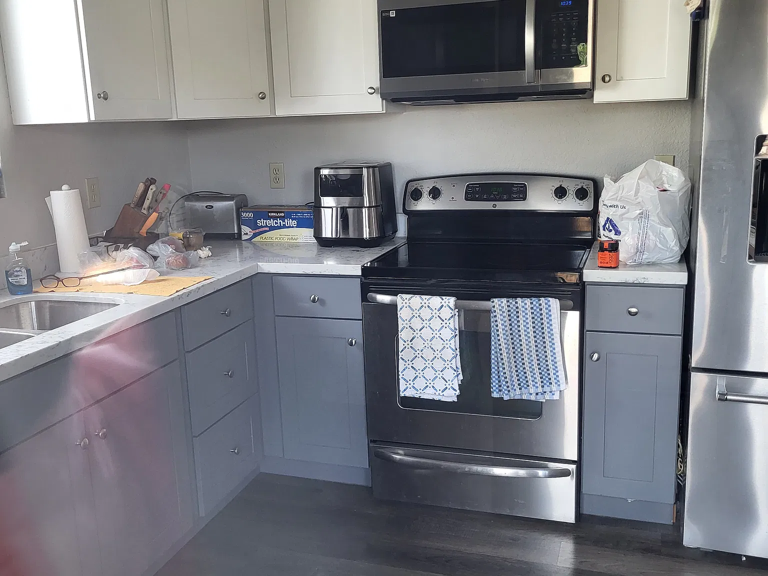 2 bed, 1.5 bath, 1200 sqft, $2,300 — Photo 2