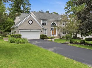 290 Independence Dr, Orchard Park, NY 14127