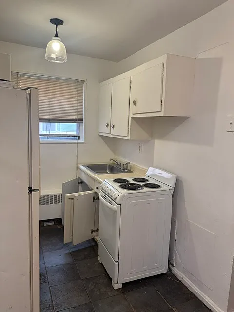 1 bed, 700 sqft, $1,350 — Photo 2