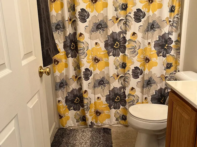 second floor full bath