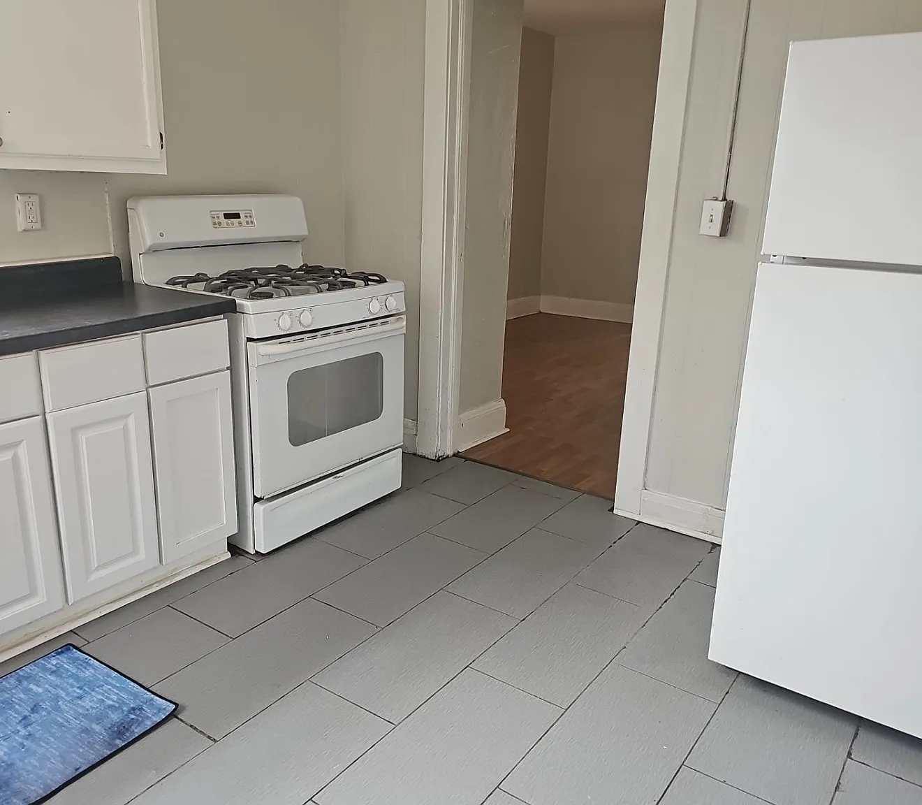 2 bed, 1000 sqft, $1,000 — Photo 1