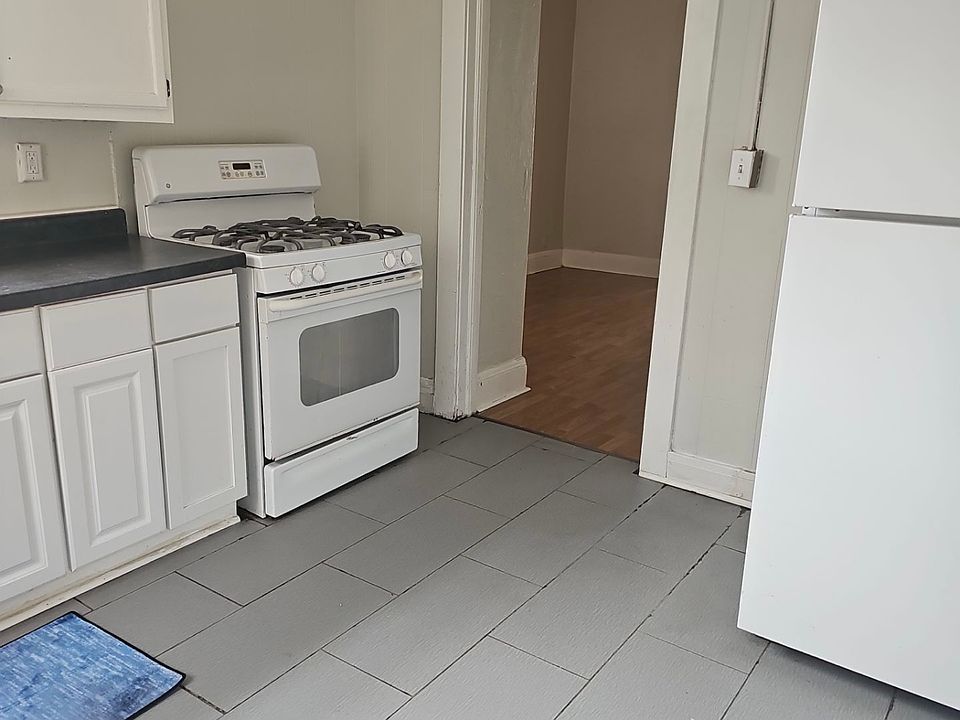 1st image of 3173 W 38th St #1