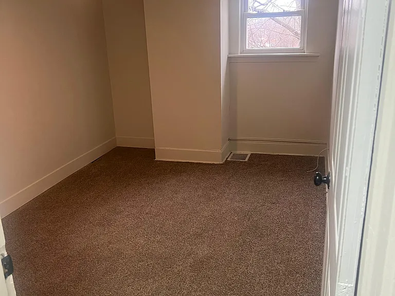 3-bedroom house in Marshall-Shadeland PA 15212