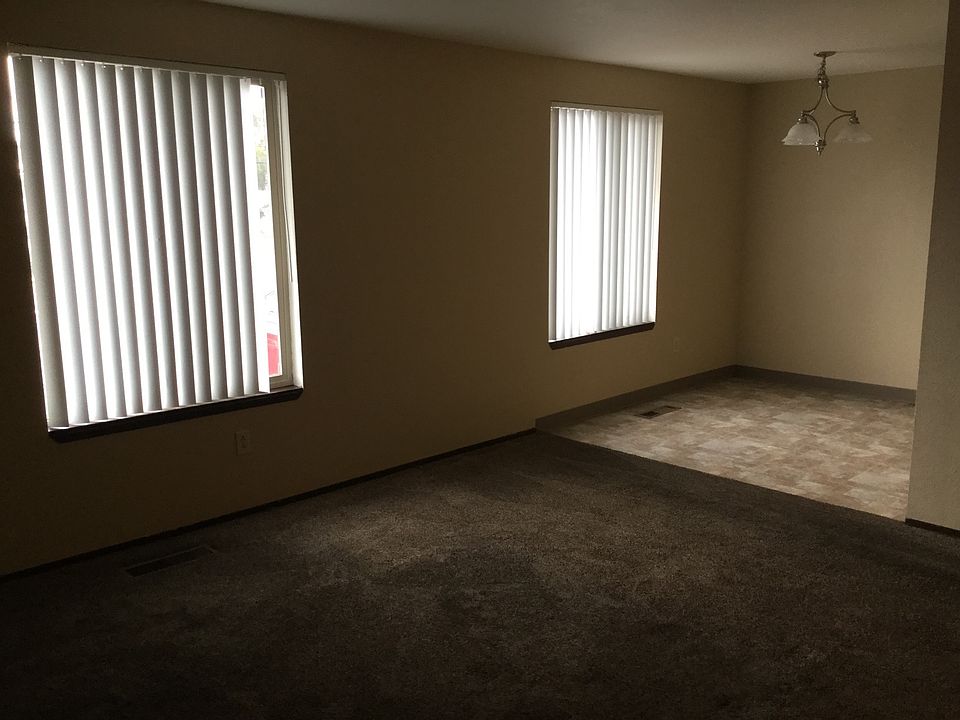 2nd image of 645 SE 4th St APT 3A