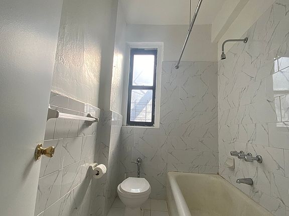 3rd image of 78 Hawthorne St #33