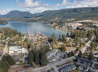 5706 Ebbtide St #4, Sechelt, BC V7Z 0J4