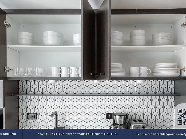 101 E 10th St #4D — Photo 7