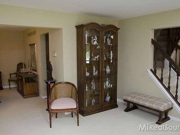 4th image of 2672 Homewood Dr