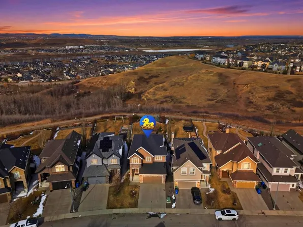 113 E Cranarch Cmn SE, Calgary, AB T3M 1M1