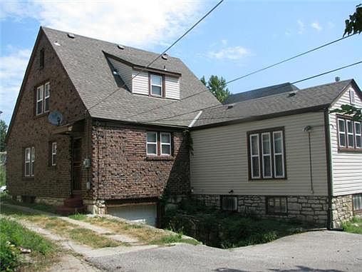 3rd image of 2243 E 69th St