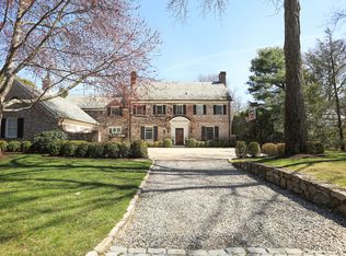 16 Church La S, Scarsdale, NY 10583