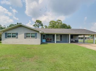 2266 Sunkist Country Club Rd, Biloxi, MS 39532