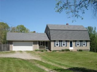 28 Greenhouse Rd, Coventry, RI 02827