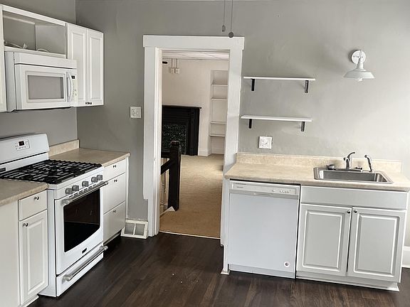 4th image of 216 W 2nd St #2