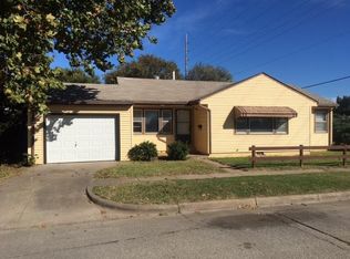 1202 W Esthner Ave, Wichita, KS 67213