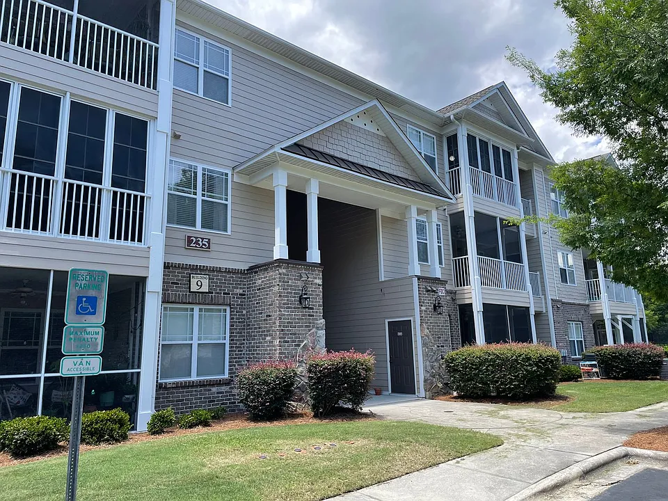 235 Woodlands Way #13