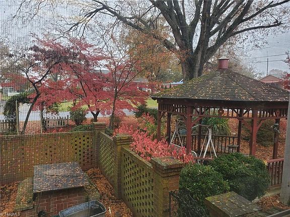 3rd image of 1701 Greenfield St
