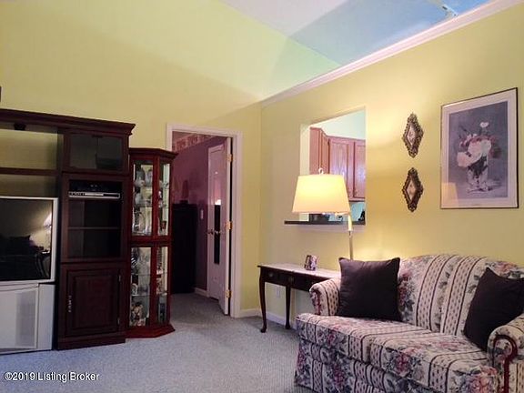 5th image of 181 Shawnee Cir