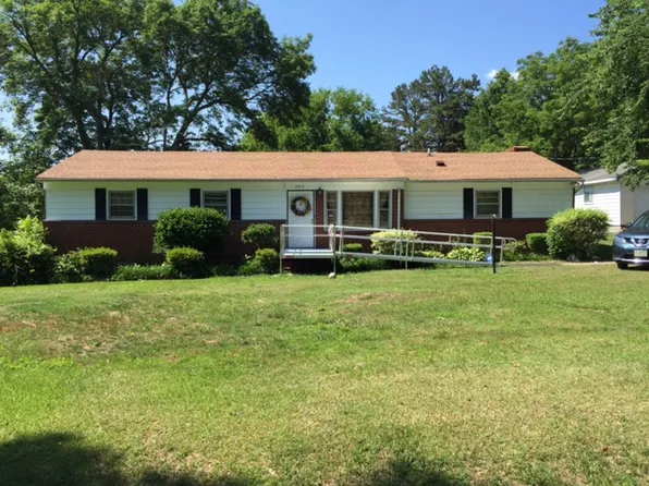 3512 Barbour Rd, Greensboro, NC 27406