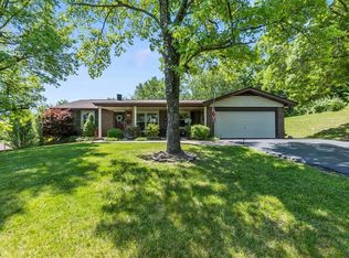 6226 Old Antonia Rd, Imperial, MO 63052