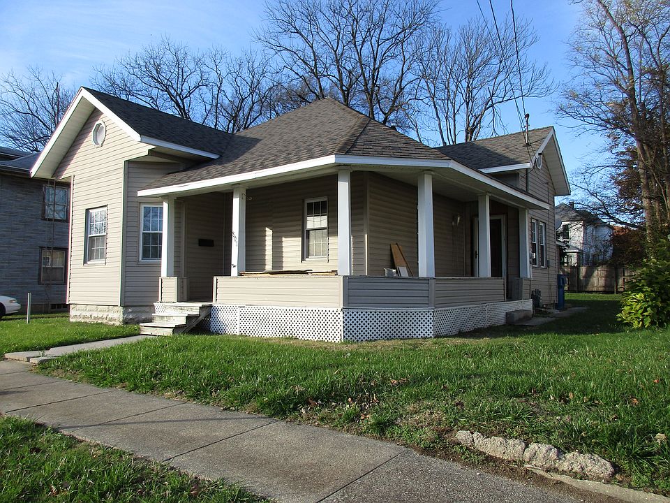2nd image of 807 Dubois St
