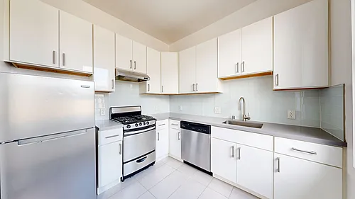 555 Eddy St #32 Photo 1