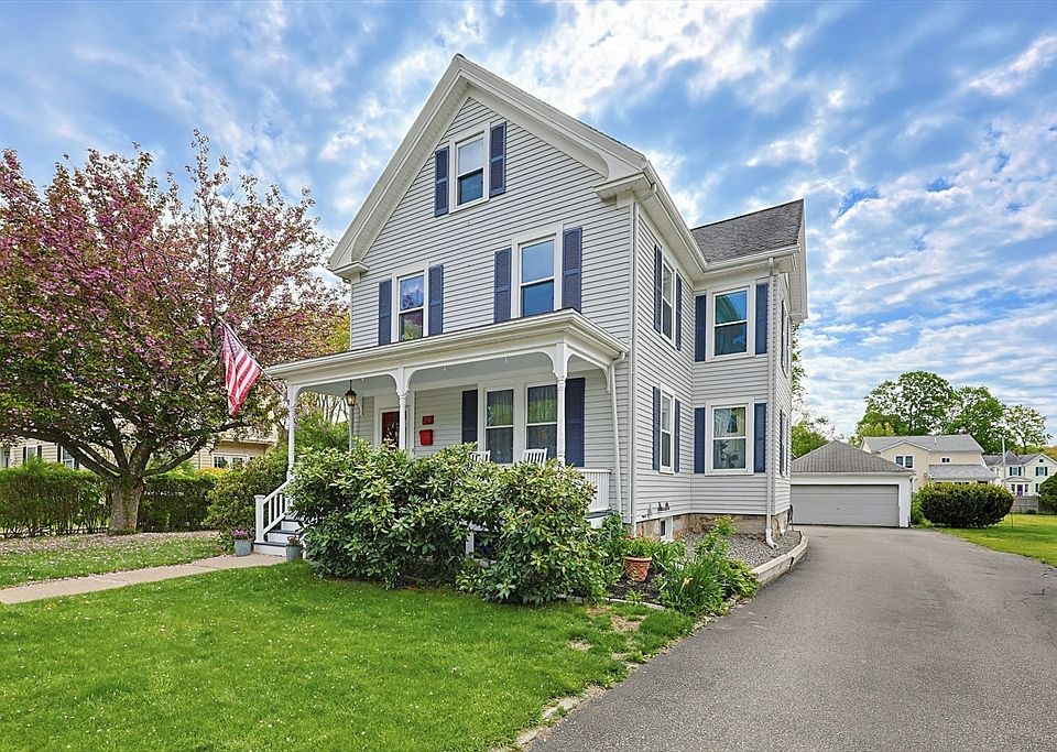 1st image of 24 Riverside Pl