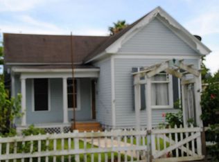 207 Morton Ave, Palacios, TX 77465