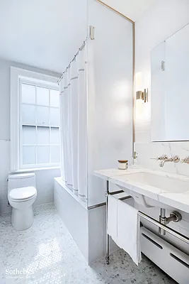 Sold by Sotheby's International Realty | media 16