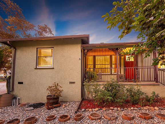 2nd image of 2625 Harmony Pl