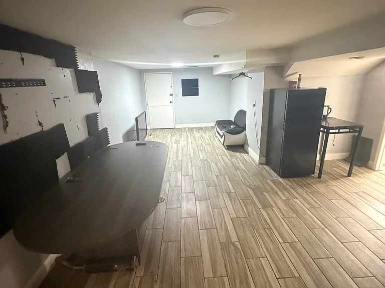 65 Titus Ave #1R — Photo 5