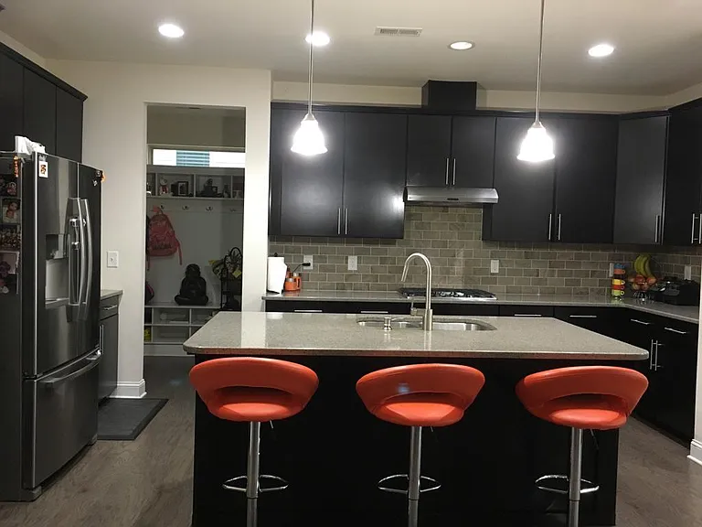 202 Begen St — Photo 4