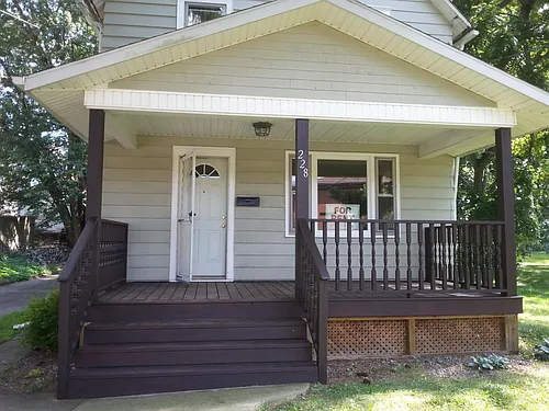 228 W Oxford St Photo 1