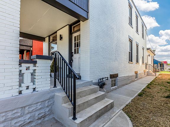 4th image of 509 W 10th St