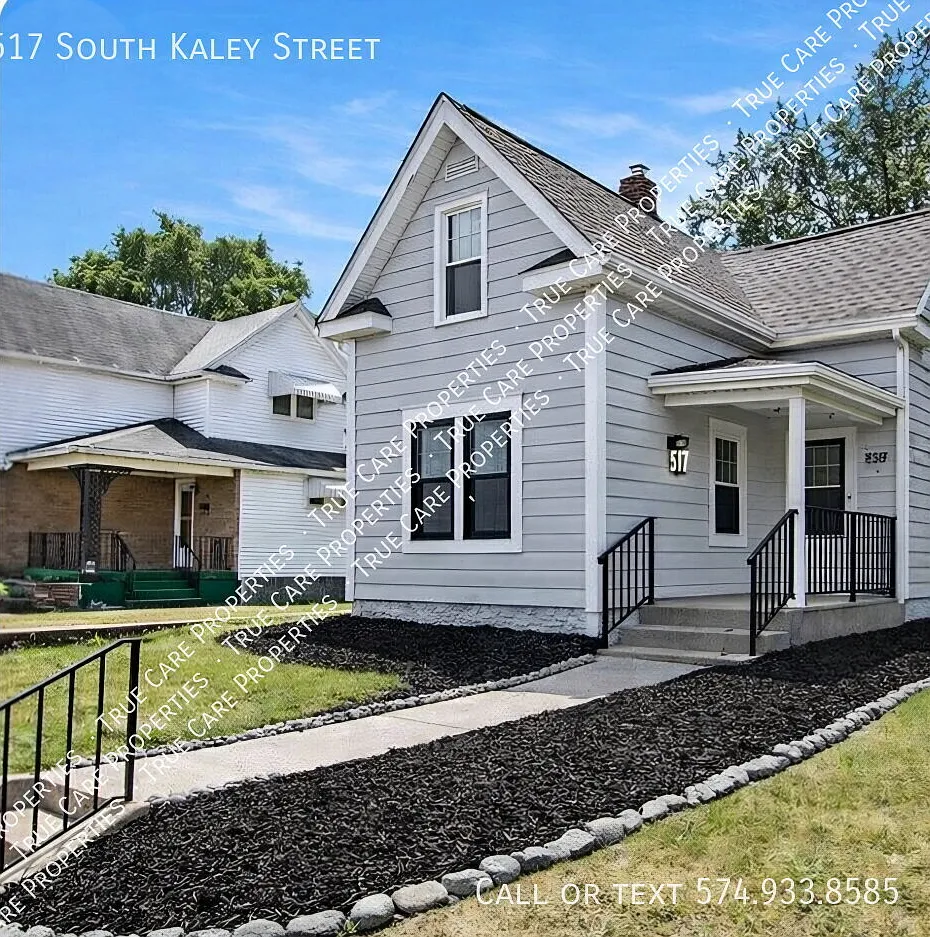 Fully renovated 4 bedroom - available Oct 1st! — Photo 1