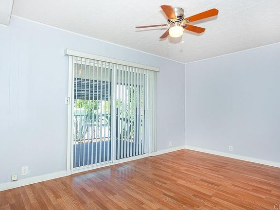 4th image of 2300 E Valley Pkwy Space 31