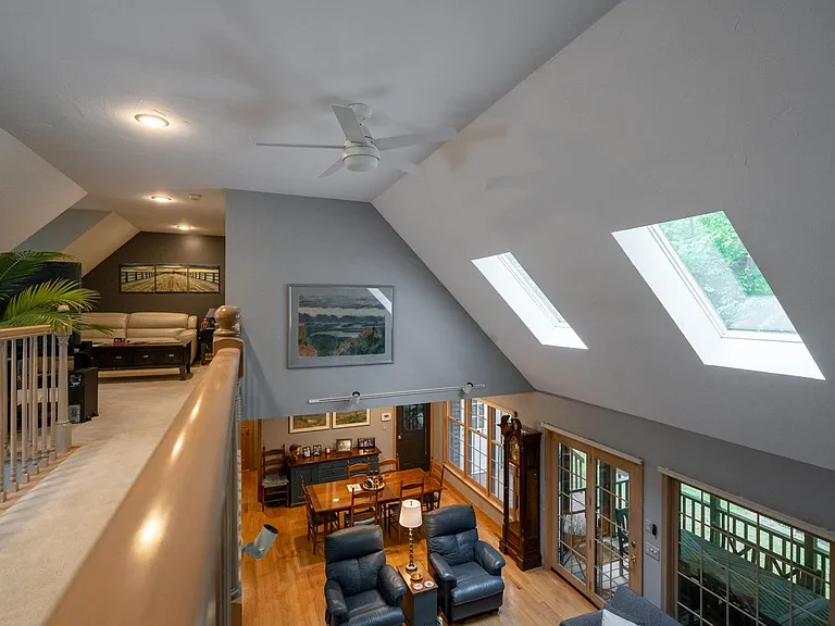 39 Robertson Dr — Photo 20