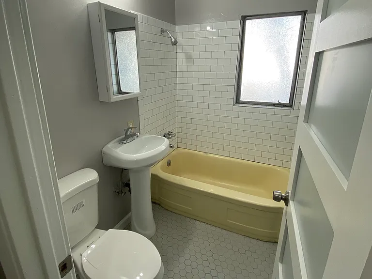 6518 Outlook Ave #4 — Photo 10