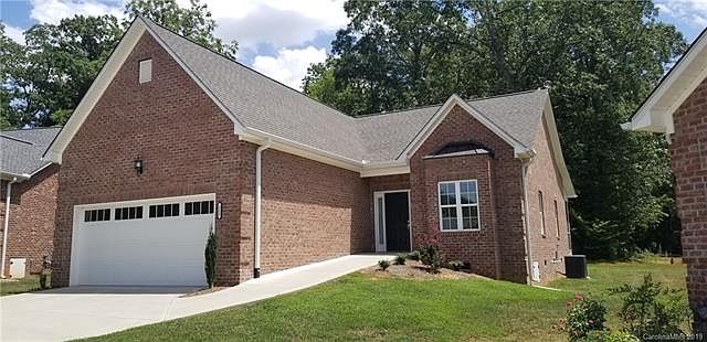 1st image of 111 Sweet Oaks Ln