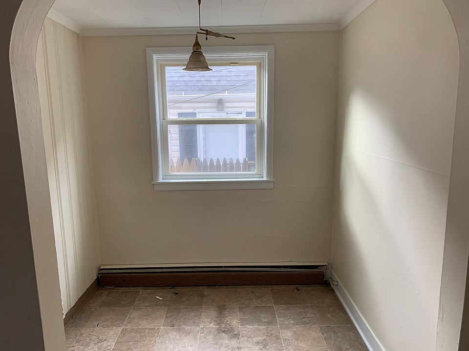 1st image of 299 Potomac Ave APT 1