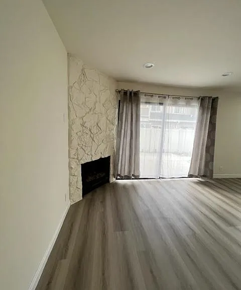 7893 Cerritos Ave — Photo 45
