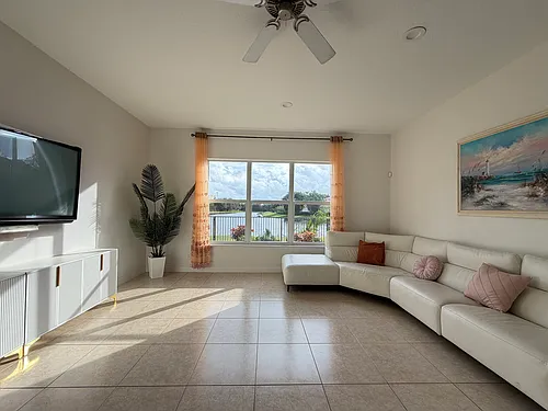 143 Isle Verde Way Photo 1