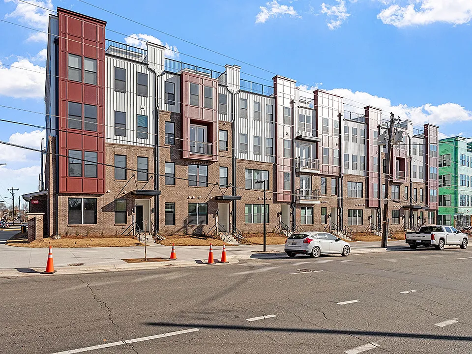 1221 S Blount St #101