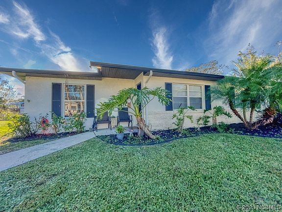 3rd image of 2942 & 2944 India Palm Dr