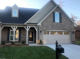 903 Plantation Village Dr, Clemmons, NC 27012