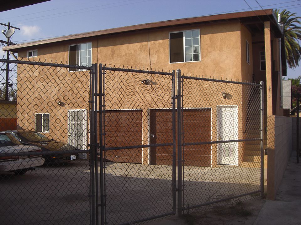 2nd image of 855 857 West 54th Sreet