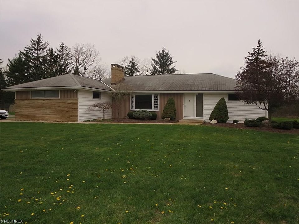 1st image of 17296 Greenbrier Dr