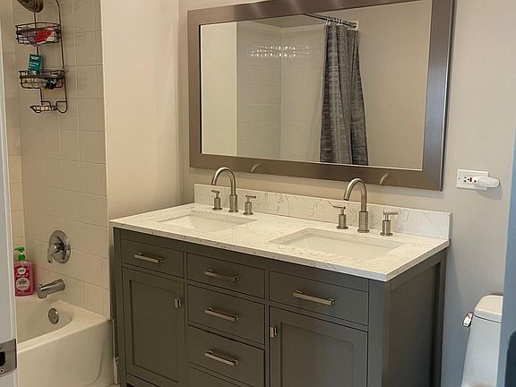 4th image of 545 N Dearborn St APT 2201