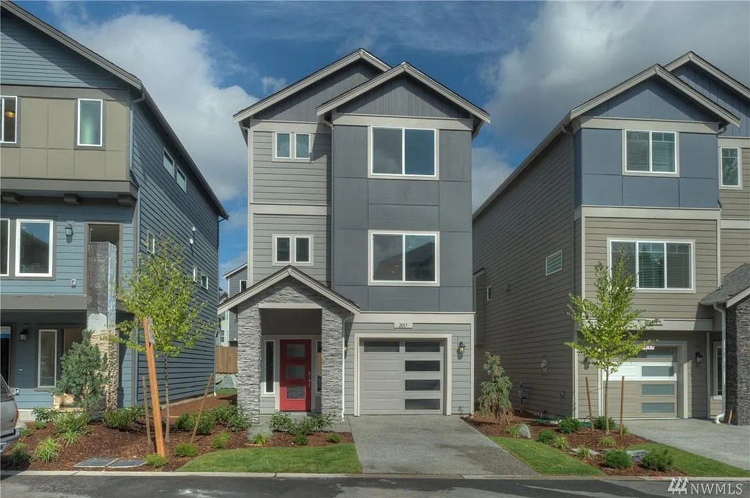 4 bed, 3.5 bath, 2225 sqft, $3,500 — Photo 4