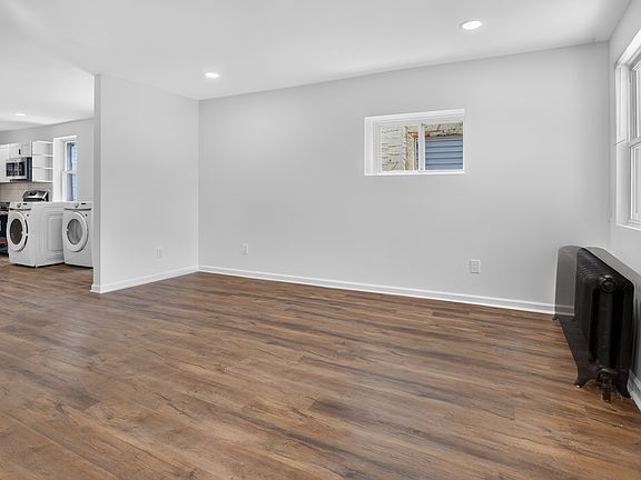 5th image of 403 Walnut Ave